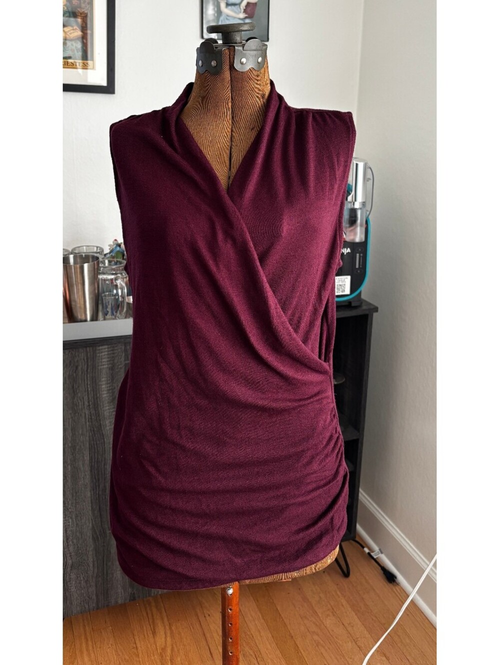 41 Hawthorn Burgundy Draped Cowl Neck Sleeveless Top L Ruched Stretch (170)